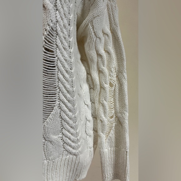 Winter White Cable Knit long sleeve sweater by Express - Picture 3 of 6